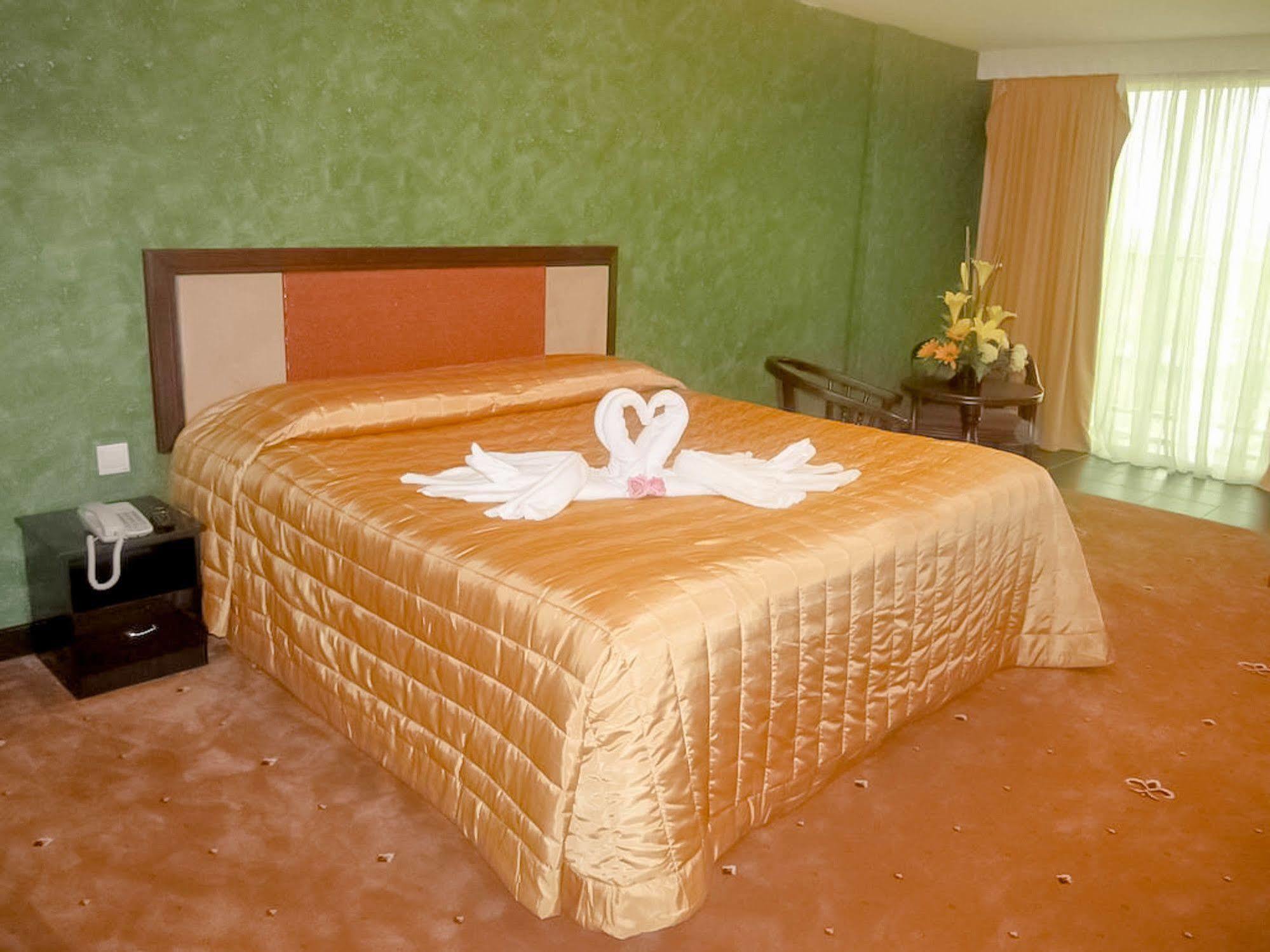 Hotel Taiping Perdana Buitenkant foto